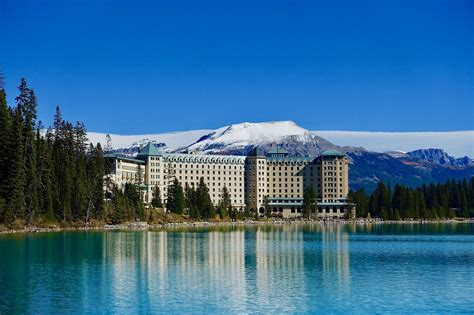 10 Reasons To Stay At Fairmont Chateau Lake Louise Forever Lost In Travel