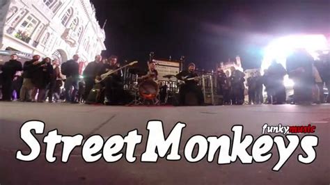 Street Monkeys Piccadilly - YouTube