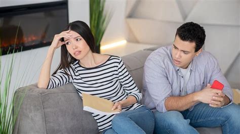 Ciri Ciri Istri Tidak Bahagia Dalam Rumah Tangga Suami Wajib Perhatikan