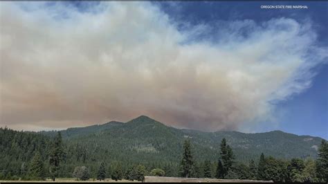Rapidly Growing Wildfire In Lane County Prompts Evacuations Kgw Com