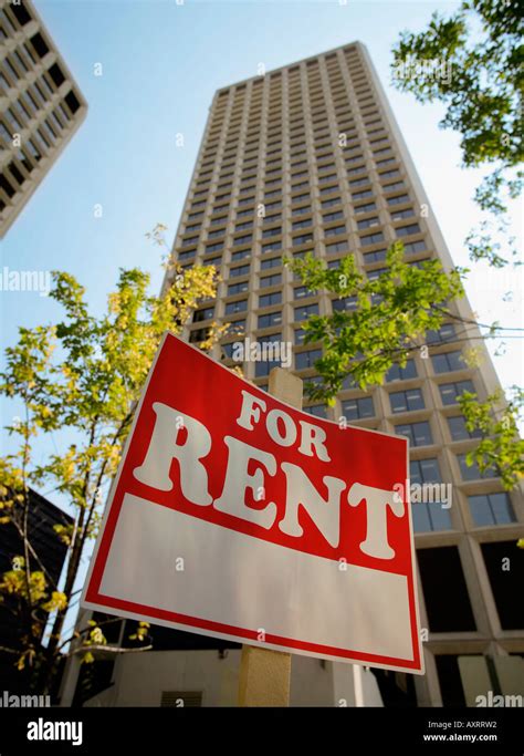 For Rent Sign In Front Of Apartments Buildings Stock Photo Alamy
