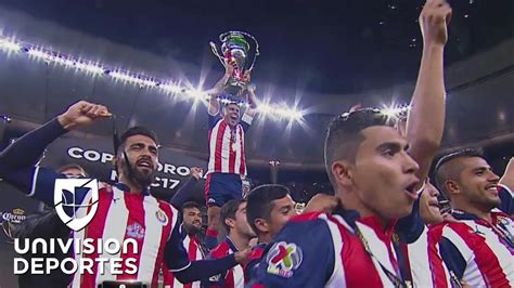 Chivas Levantó El Trofeo De Campeón De La Copa Mx Youtube