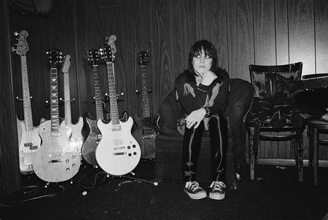 Girl And Guitar Good Luck Separating Joan Jett From Her Choice Of Instrument — Proxy Music
