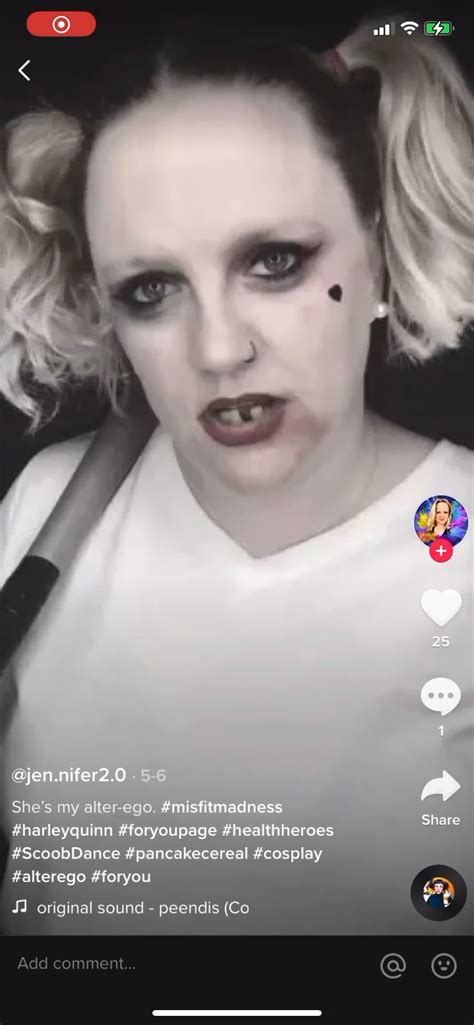 Idk Whats Worse The Missing Tooth Or When She Chokes Herself Rtiktokcringeanarchy