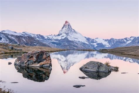 Matterhorn Sunrise And Reflection Stock Image Image Of Sunrise