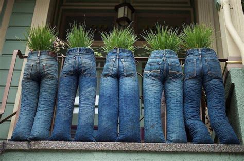 33 Ways To Reuse Denim Jeans Upcycle Garden Garden Styles Planters