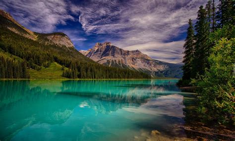 Kanada Park Narodowy Yoho Jezioro Emerald Lake Góry Lasy