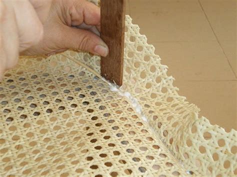 Cómo Reparar Una Silla De Rejilla Desgastada Sillas Tapizadas Sillas