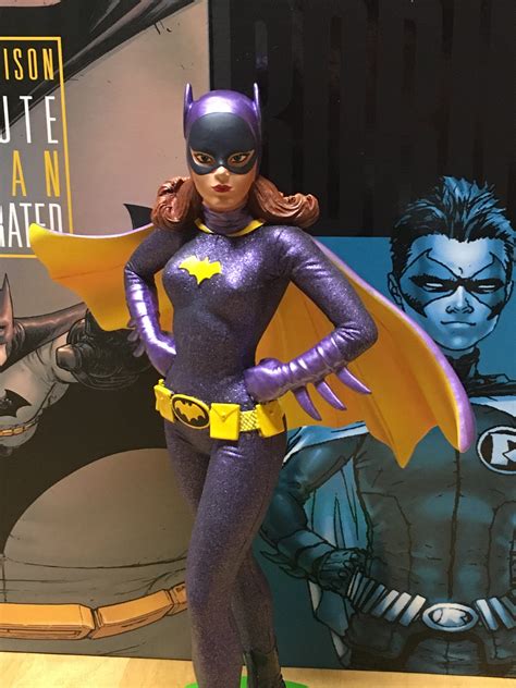 FIRST REVIEW This BATGIRL Statue Is A Real Kick 13th Dimension