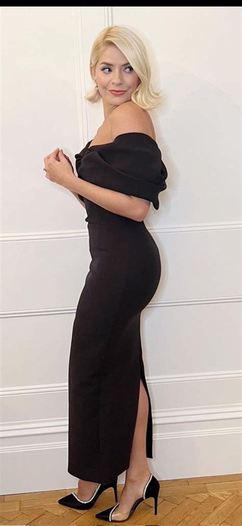Holly Willoughbys Bum On Twitter The Body On This Women 🍑😍🍑😍