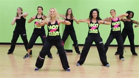 Zumba Dance Workout Fitness For Beginners Step By Step Zumba Dance Zumba Workout Dance