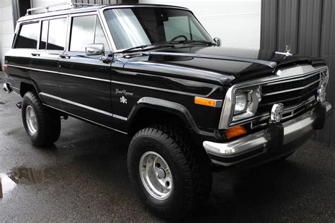Maybe you would like to learn more about one of these? 1991 JEEP WAGONEER SUV - 210677