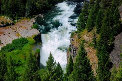 Easy Access Waterfalls In Idaho That Are Perfect For An Adventure