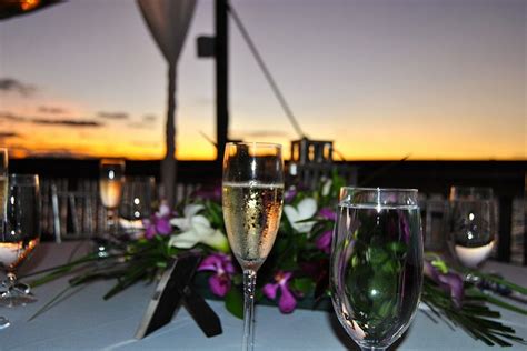 Beautiful Great Centerpieces Champagne And The Sunset Over The Ocean
