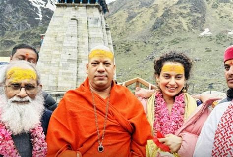 After Akshay Kumar Kangana Ranaut Seeks Blessings At Kedarnath Temple