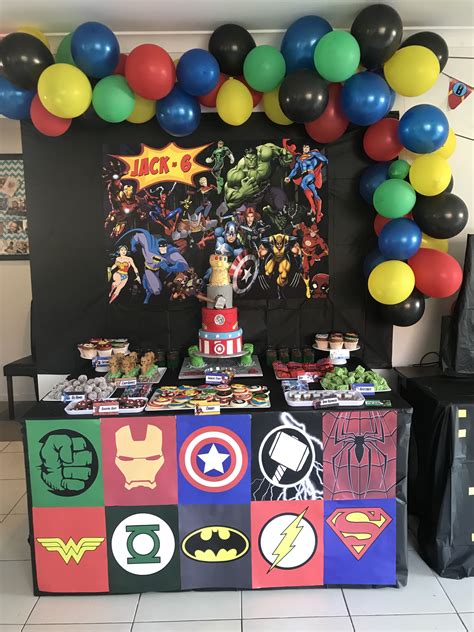 Superhero party table Festas de aniversário dos vingadores Decoração