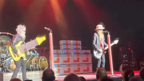 Zz Tops Elwood Francis Plays Huge 17 String Bass In Alabama