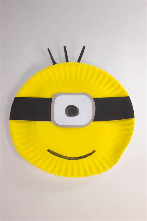 Paper Plate Minion Crafts | AllFreeKidsCrafts.com