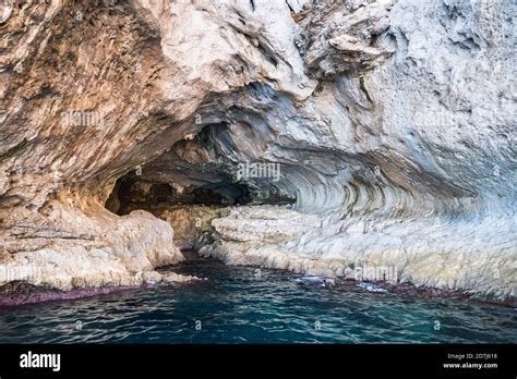 Grotte Blanche Ou Grotte Sur Lîle De Capri Appelée Grotta Bianca Une