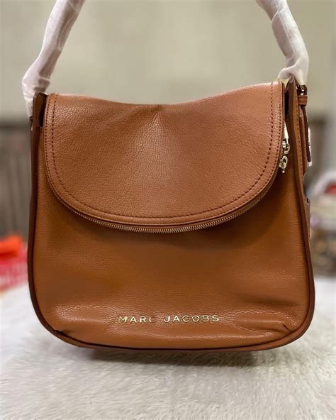 Marc Jacobs Groove Leather Hobo Bag In Smoked Almond Luxury Bags Wallets On Carousell