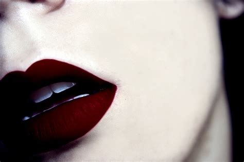 Blood Red Lips Make Up Pinterest