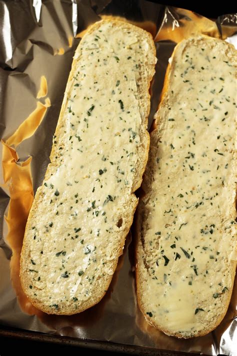 How To Make Frozen Garlic Bread 20 Centsserving Good Cheap Eats