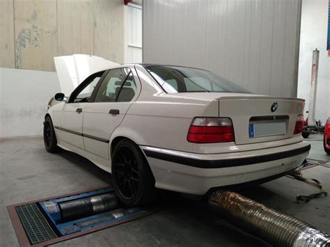 It goes straight through to the e36 m3 stock muffler, which is also 2.5, so no restrictions there. MundoSwap - BMW 325i e36 swap M52 2.8 Terminando y banco de potencia