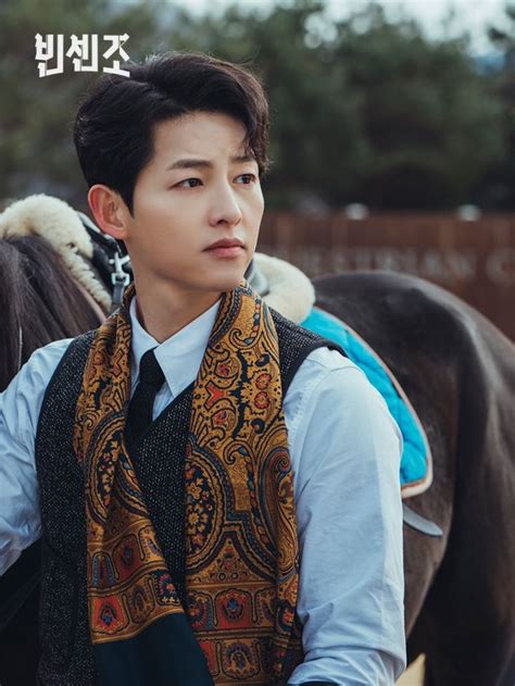 Kdrama Male Actors Song Joong Ki 송중기 Vincenzo Cassano Vincenzo Kdrama 빈센조 In 2021 Kpopbuzz