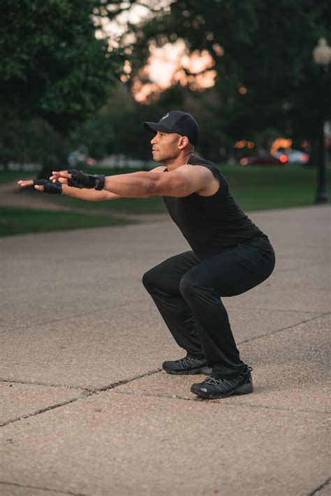 Pistol Squat Tutorial Bodyweight Exercise For Single Leg Strength