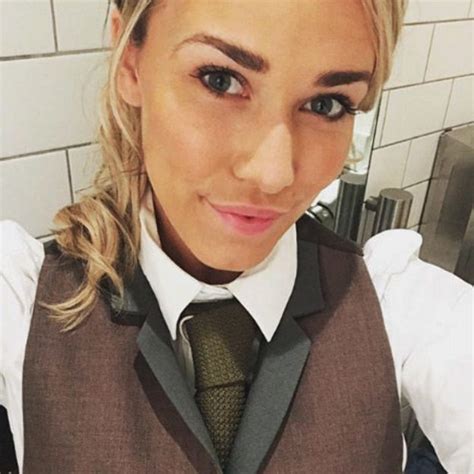First Dates Waitress Laura Totts Very Impressive Day Job Revealed Ok