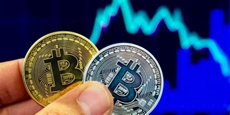 Bitcoin Dips To Lowest Levels Since 2020 Tumbles Under 25000 Raw Story