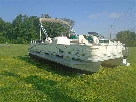 2004 Used Bennington 20752075 Pontoon Boat For Sale 4994