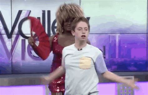 Drag Queen Dance Gif Find Share On Giphy