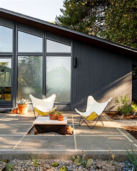 20 Dazzling Mid Century Modern Patio Ideas You Wont Be