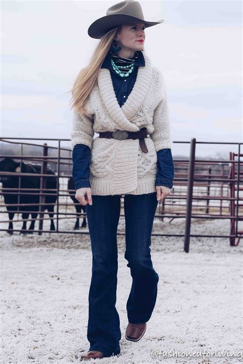 Womens Cowboy Hat Outfit With Trouser Jeans And Square Toe Cowboy Boots