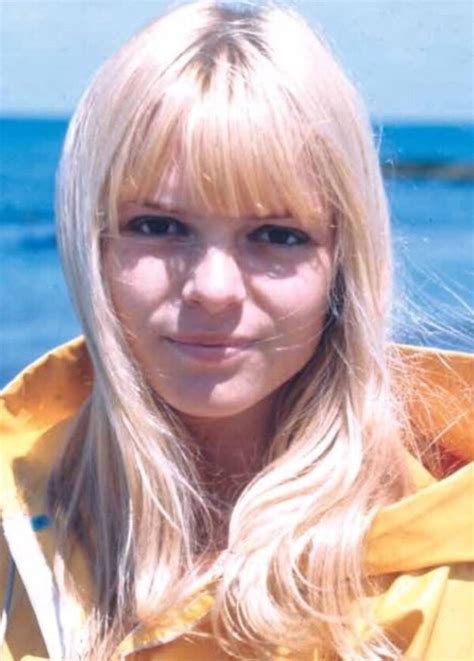 France Gall Isabelle Gall French Pop Cute Hamsters Poses Celebrities Paradis Forever