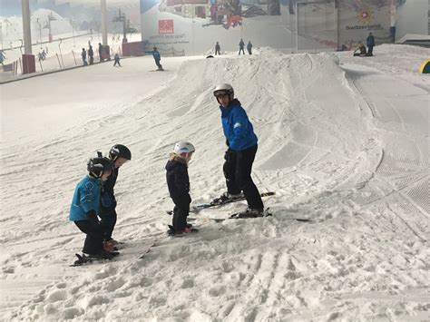 Kids Ski Lessons At Snow Centre Hemel Hempstead Wander Mum