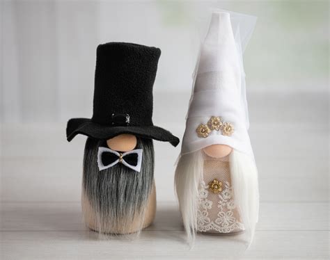 Wedding Gnomes Bride And Groom Gnomes Mr And Mrs Gnomes Etsy
