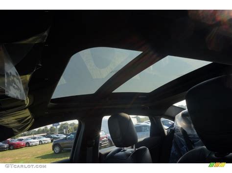 2016 Chrysler 200 S Sunroof Photos