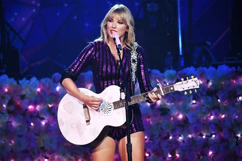 Taylor Swifts Lover Could Hold The Key To Pop Musics Survival