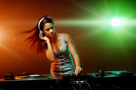 1280x720 Party Dj Girl 720p Hd 4k Wallpapers Images Backgrounds