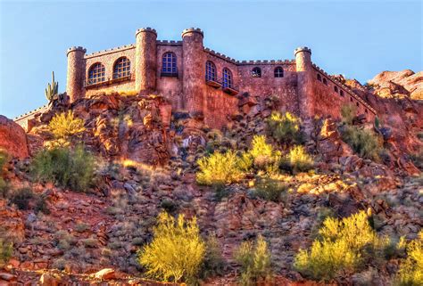 4 Unbelievable Facts About This Impressive Castle in Arizona