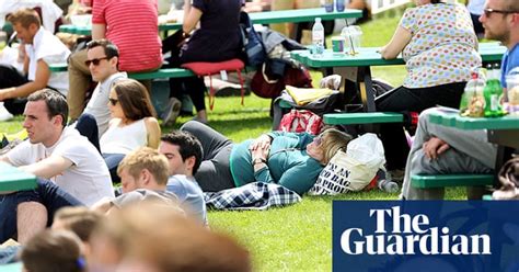 Yawn Tennis Spectators Snooze At Wimbledon In Pictures Sport The