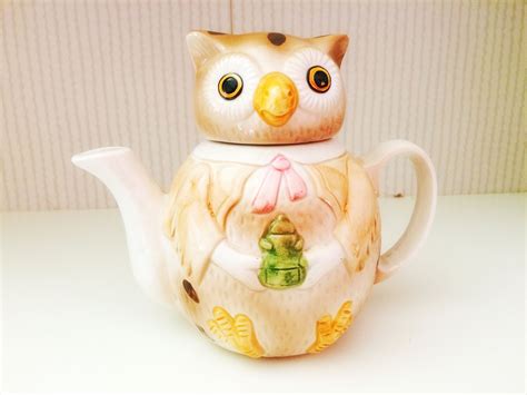 Owl Teapot Retro Owl Novelty Teapot Ceramic Owl Teapot Etsy Novelty Teapots Owl