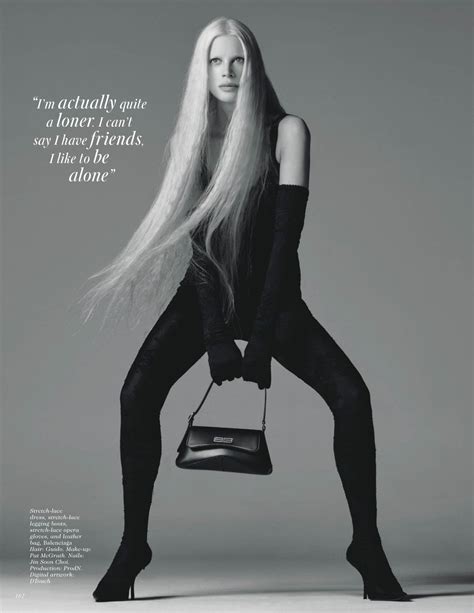 Kristen Mcmenamy By Steven Meisel For Vogue Uk January 2022 — Anne Of