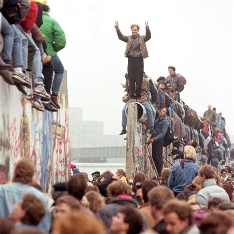 Photos For Years The Fall Of The Berlin Wall The All My Faves Blog