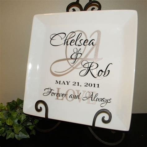 A great wedding gift for the couple who just seems to fit together. Personalized Wedding Gift Plate - Anniversary Gift For ...