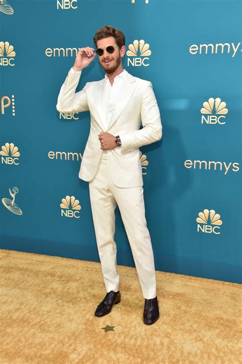 Andrew Garfield Wows In White Suit At 2022 Emmy Awards Litoral Hoje