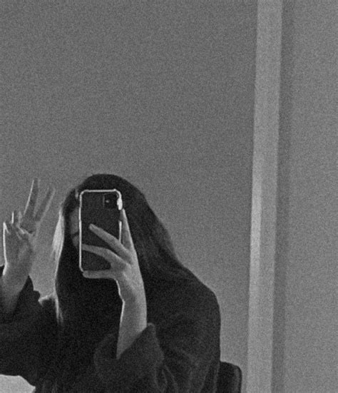 Izma Aesthetic Pfp Instagram Girl No Face Mirror Selfie Girl
