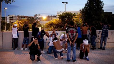 Detienen A 6 Pandilleros De Los Trinitarios Por Apuñalar A Menor De 11 Años En Calle De Madrid